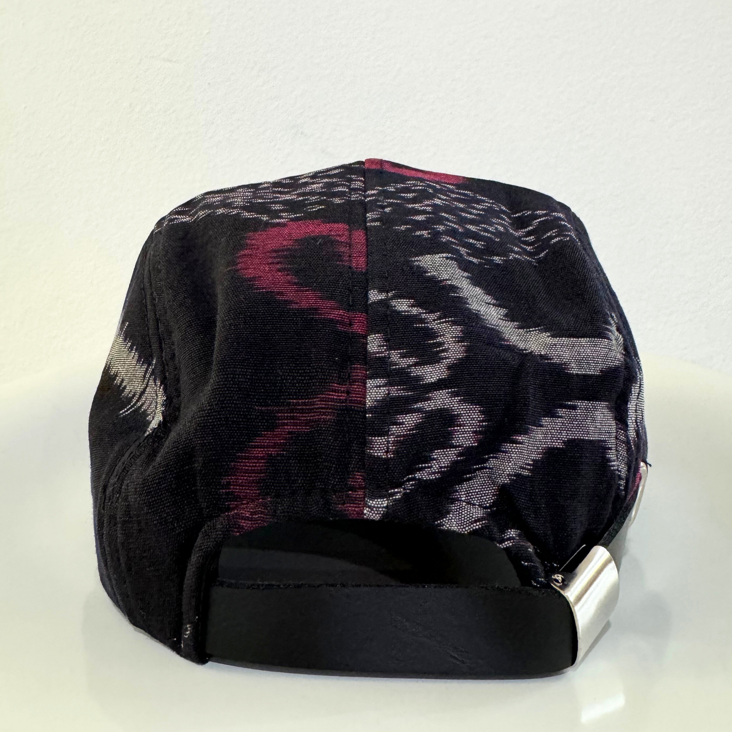 BATIK 5-PANEL SHORT BRIM [BLACK]