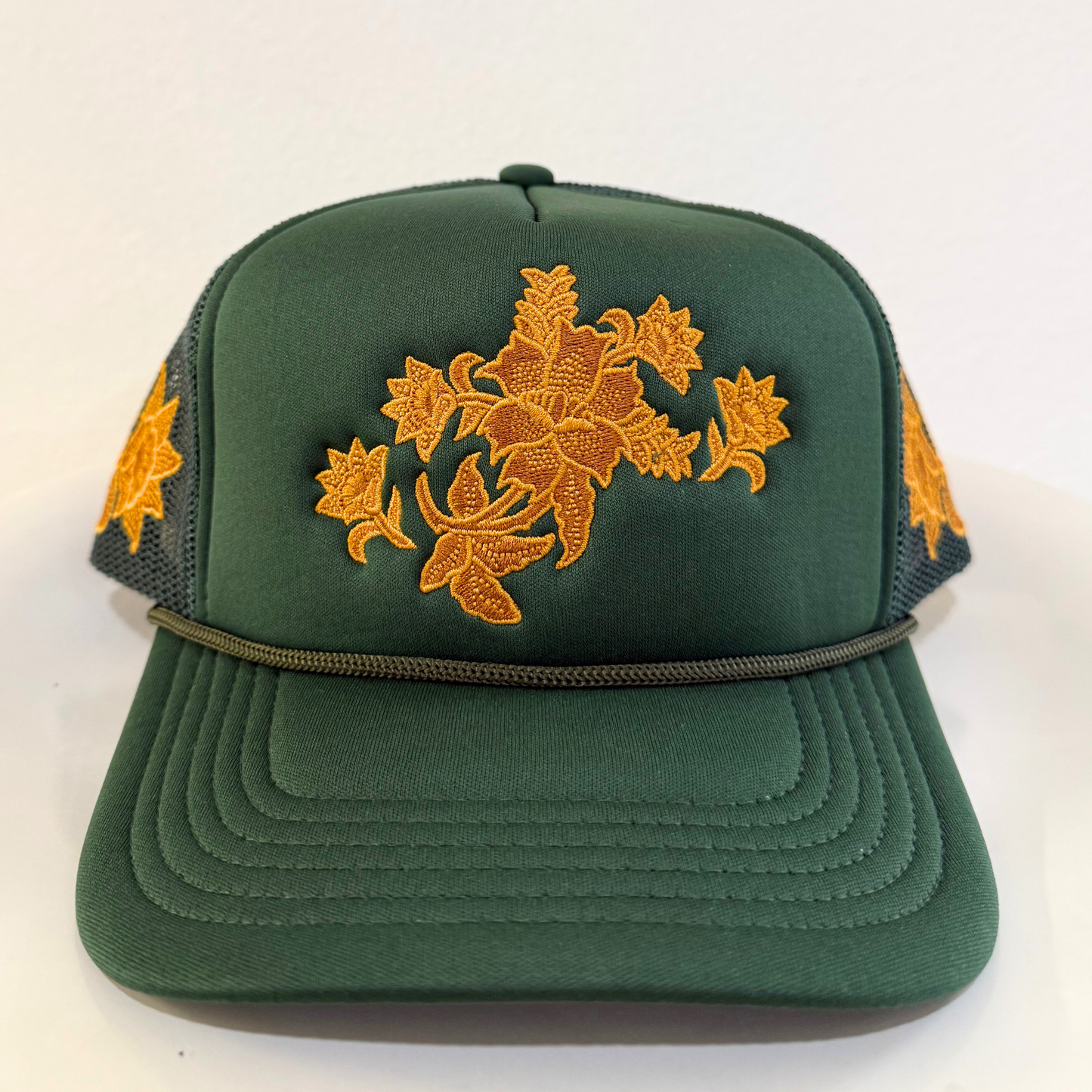 FLOWER CROWN TRUCKER [DARK GREEN]