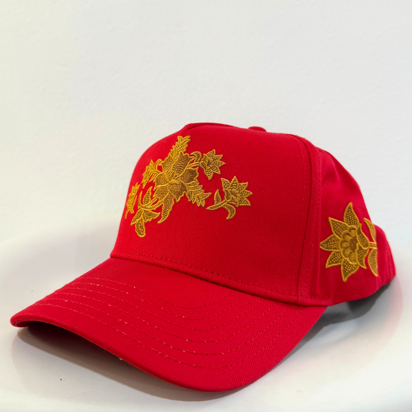 FLOWER CROWN BASEBALL CAP [RED]